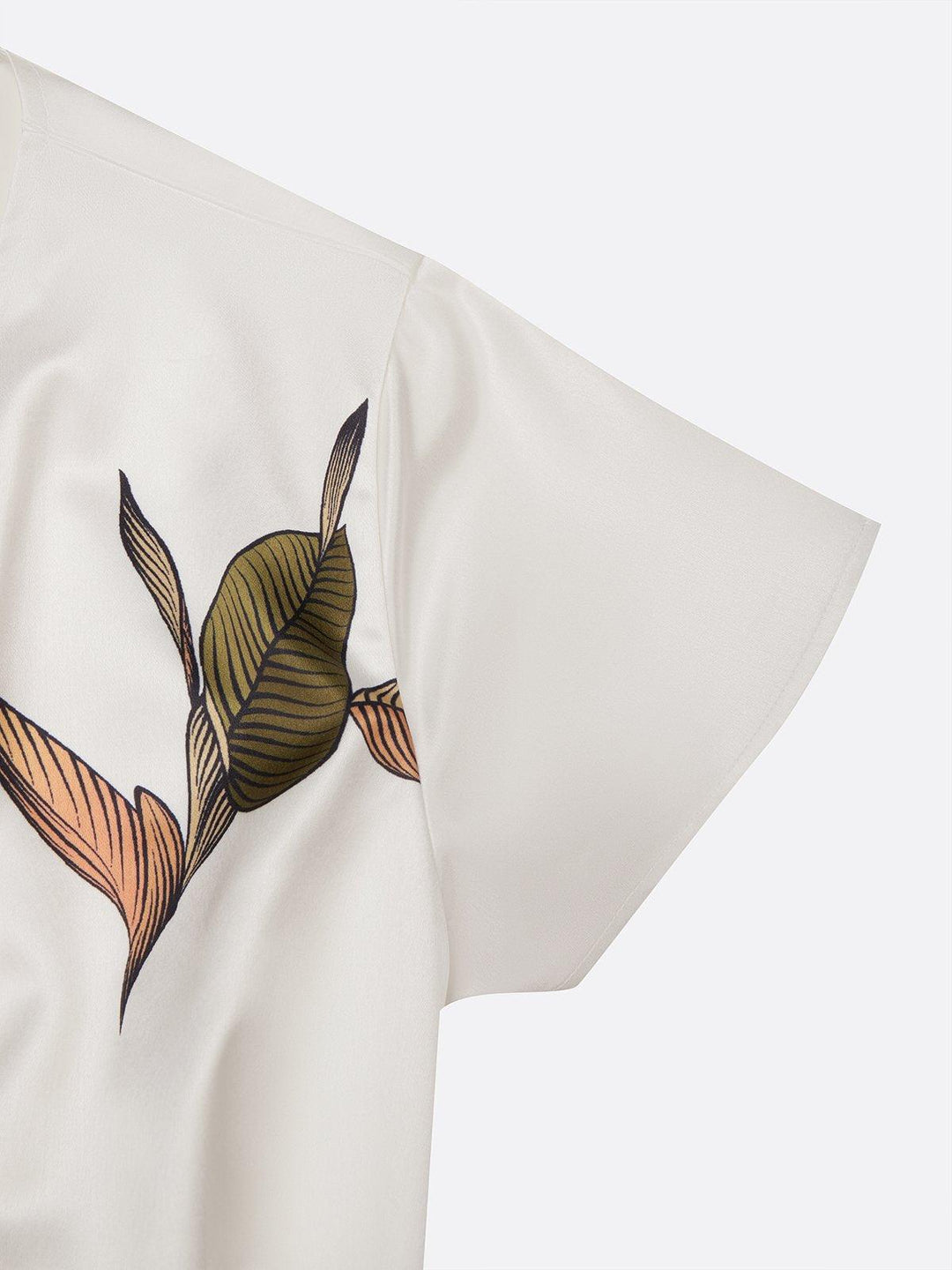 Form-fitting Florence satin dress with short sleeves and white leaf pattern - Elena Harper