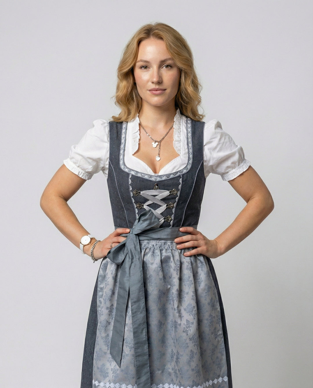 Sophie | Elegant and Traditional Dirndl Dress for Oktoberfest