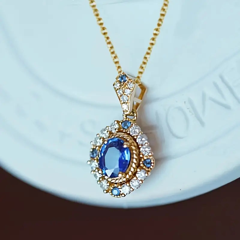 Soft gold necklace with a refined moon, view 5 - Elena Harper