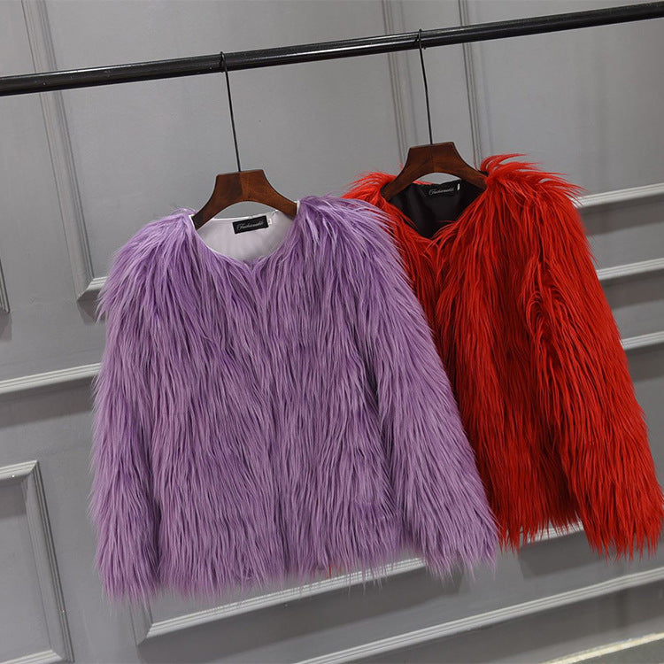 Ladies Luxurious Faux Fur Jacket with Elegant Voluminous Collar