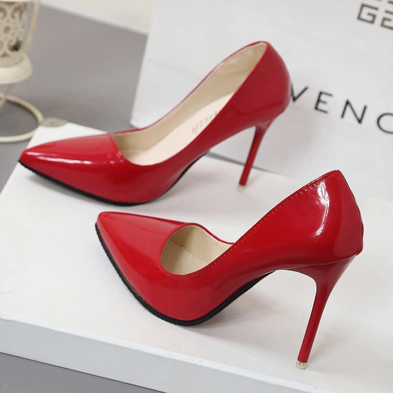 Ladies Elegant High-Gloss Pumps with Slim Silhouette and Comfortable Lining Lioré, view 9 - Elena Harper