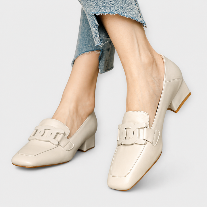 Monika Slipper - Elena Harper