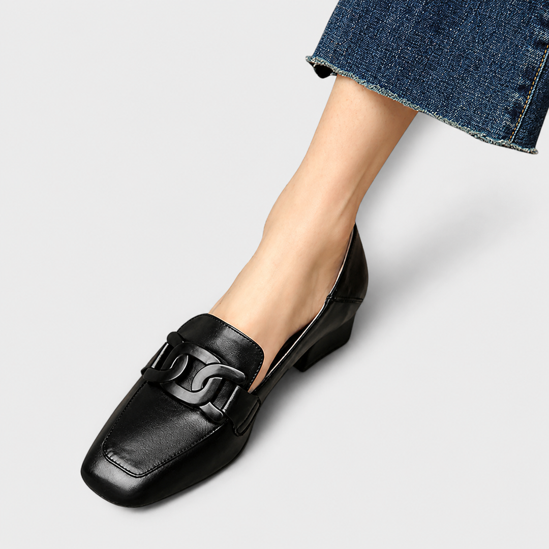 Monika Slipper, view 5 - Elena Harper