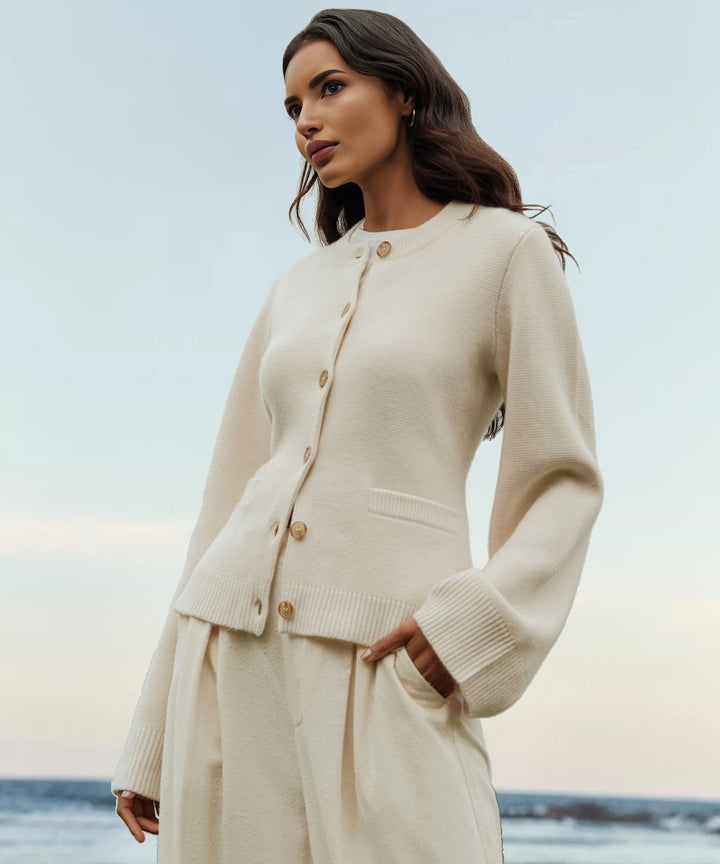 Straight-cut women's cardigan with button closure - Alvara