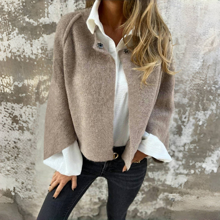 Casual Vintage Jacket - Elena Harper