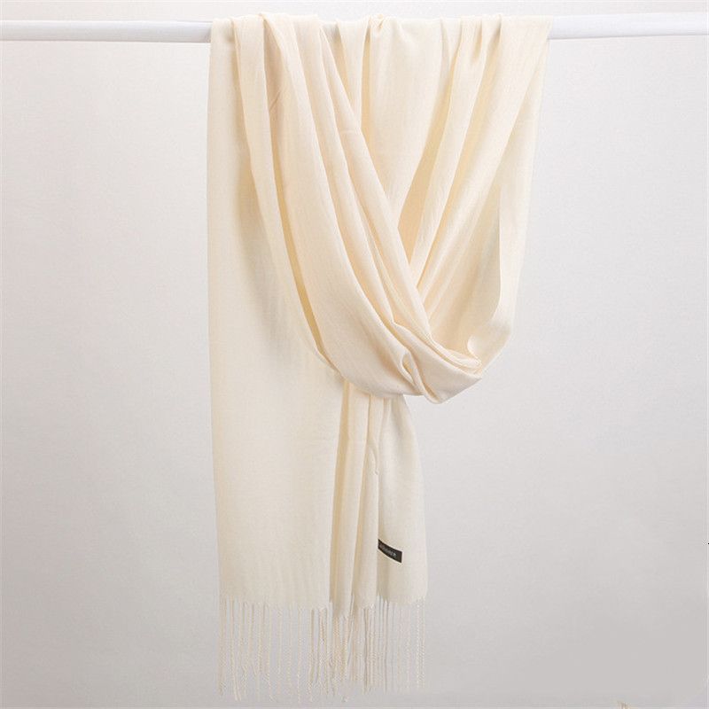 Nina Luxe Cashmere Scarf Elegant and Warm, view 8 - Elena Harper