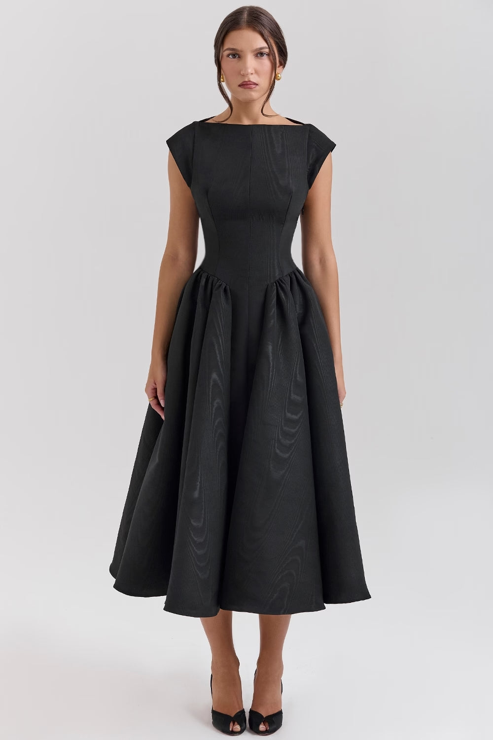 Victoria – Elegant Dress