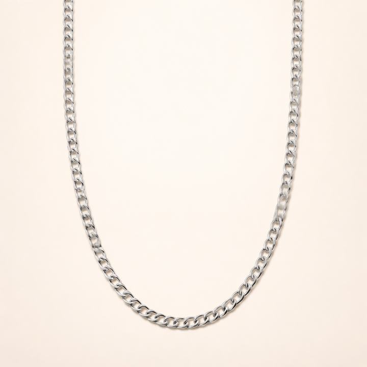 Elegant flat link necklace in white gold