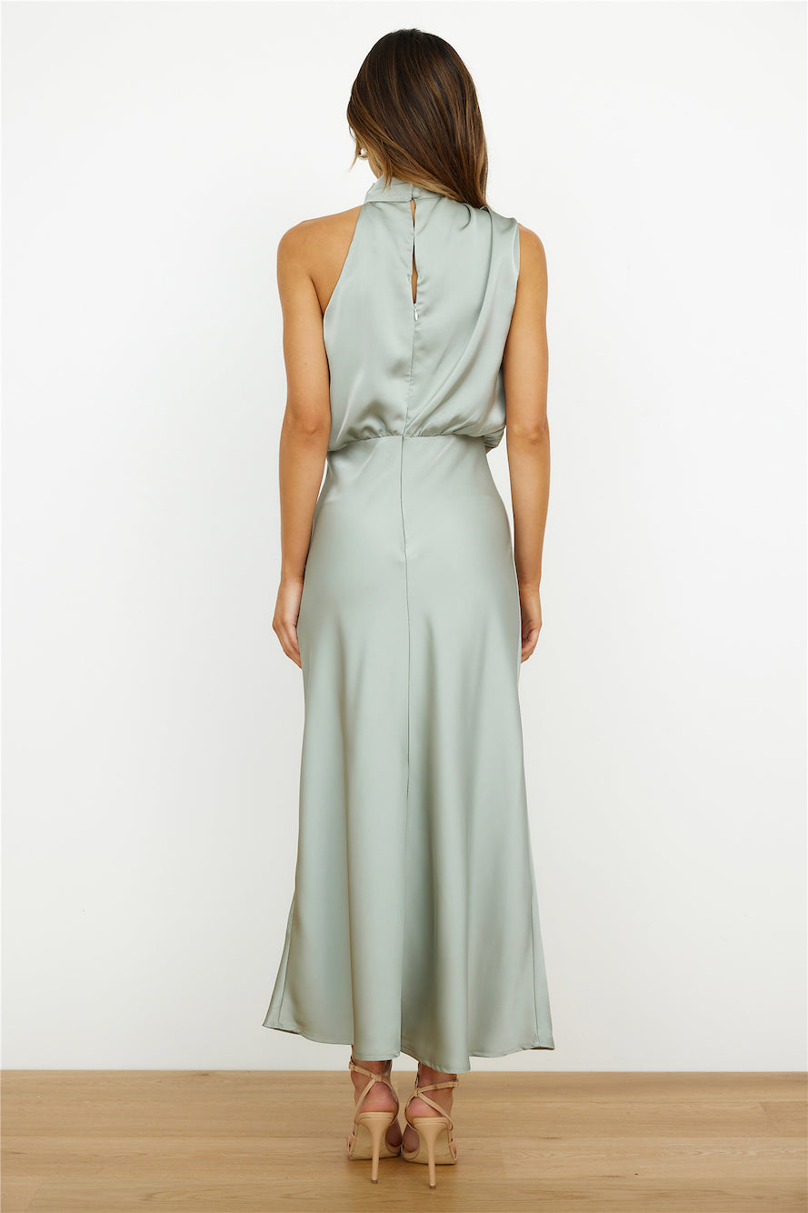 Yara - Stylish Midi Dress with Modern Neckline
