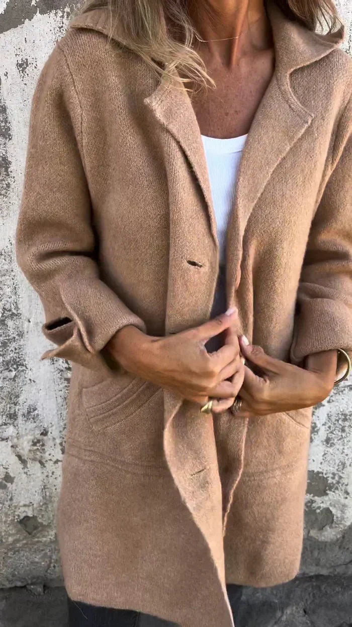 Oversized Women's Tweed Jacket – Chic Buttoned Notched Lapel