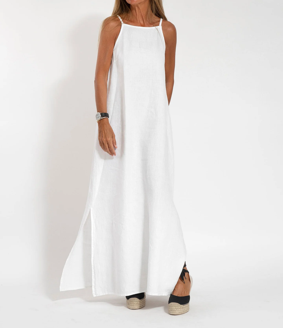 Long Flowing Dress with Thin Straps – Guaranteed Summer Elegance