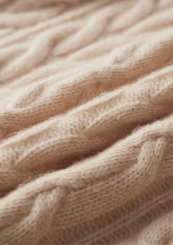 100% CASHMERE CABLE KNIT CREWNECK