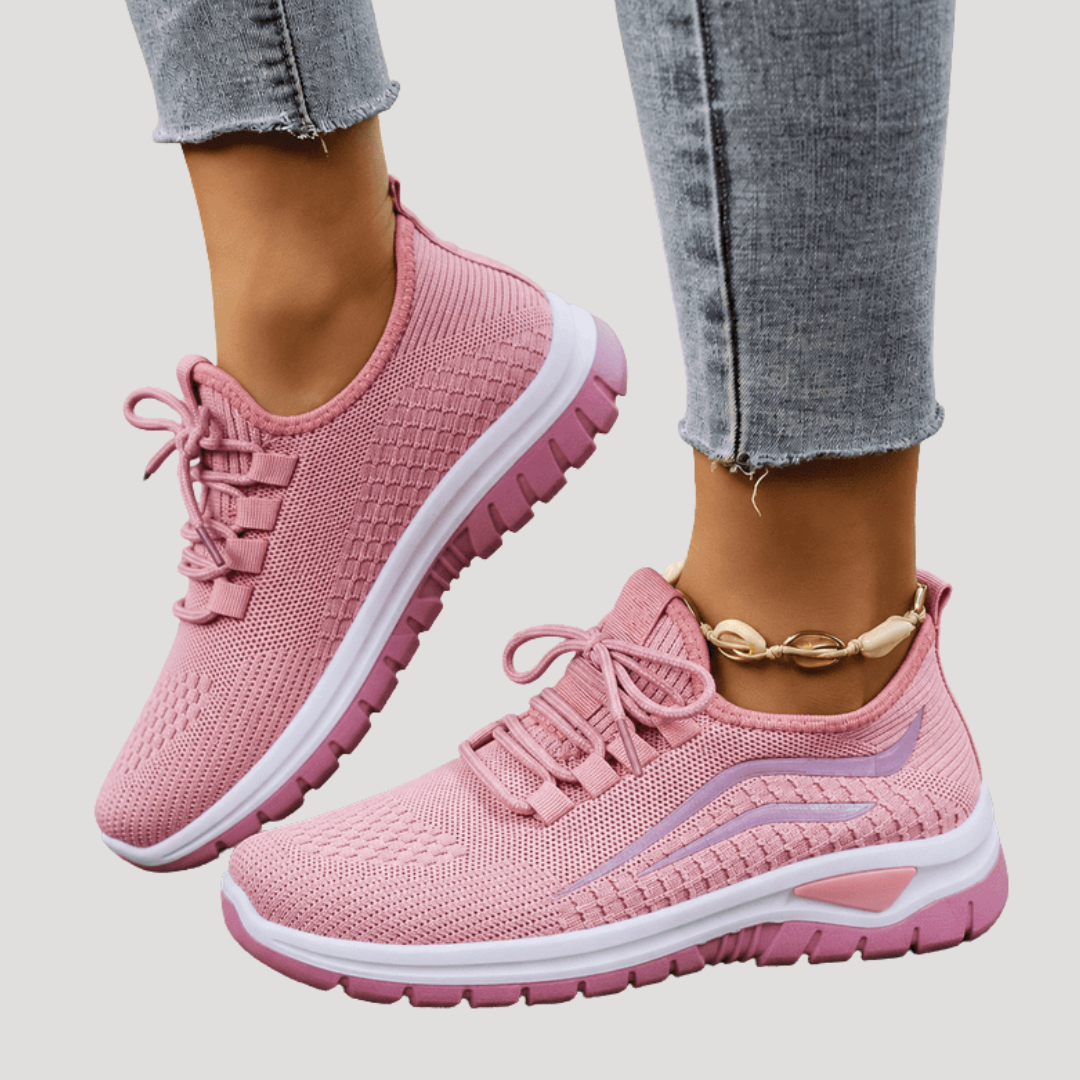 Wide Lace-Up Women's Baskets