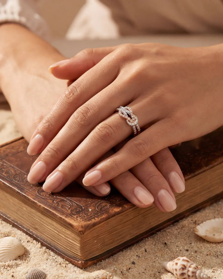 Albane | Infinity Ring - Endless Elegance