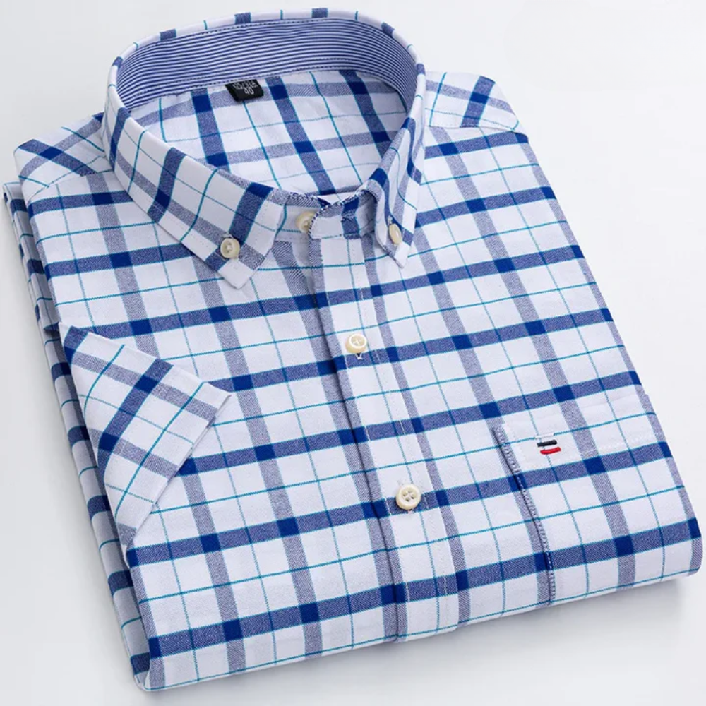 Men's Shirt with Classic Pattern and Tailored Fit