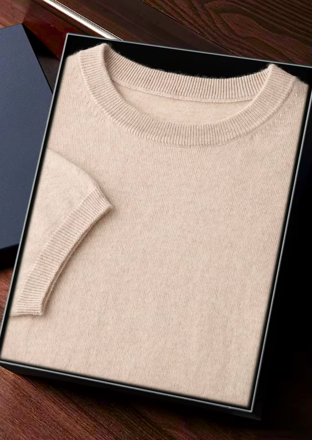 Soft-Touch CLASSIC CREWNECK T-SHIRT.