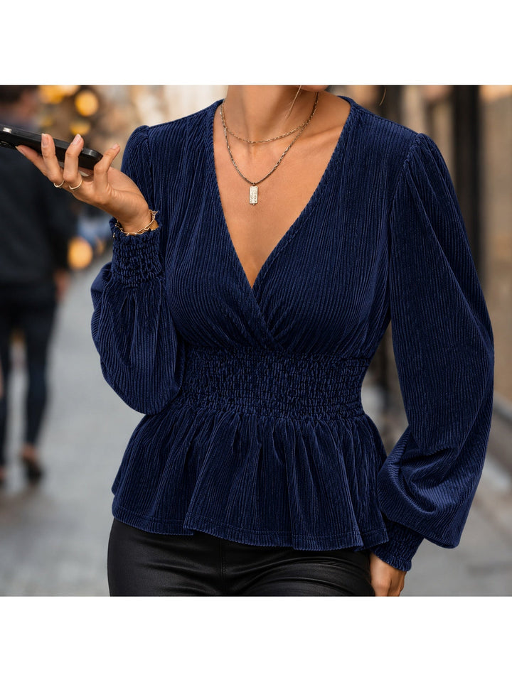 Fluid Women's Blouse with Long Sleeves - Chic and Lightweight