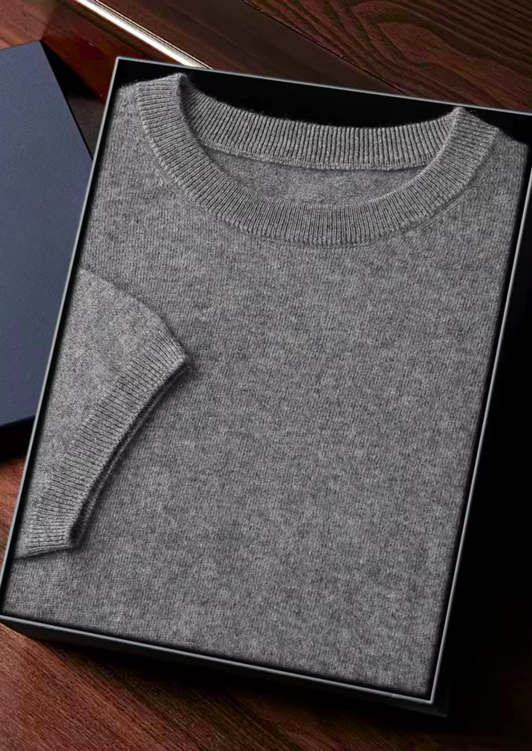 Soft-Touch CLASSIC CREWNECK T-SHIRT.