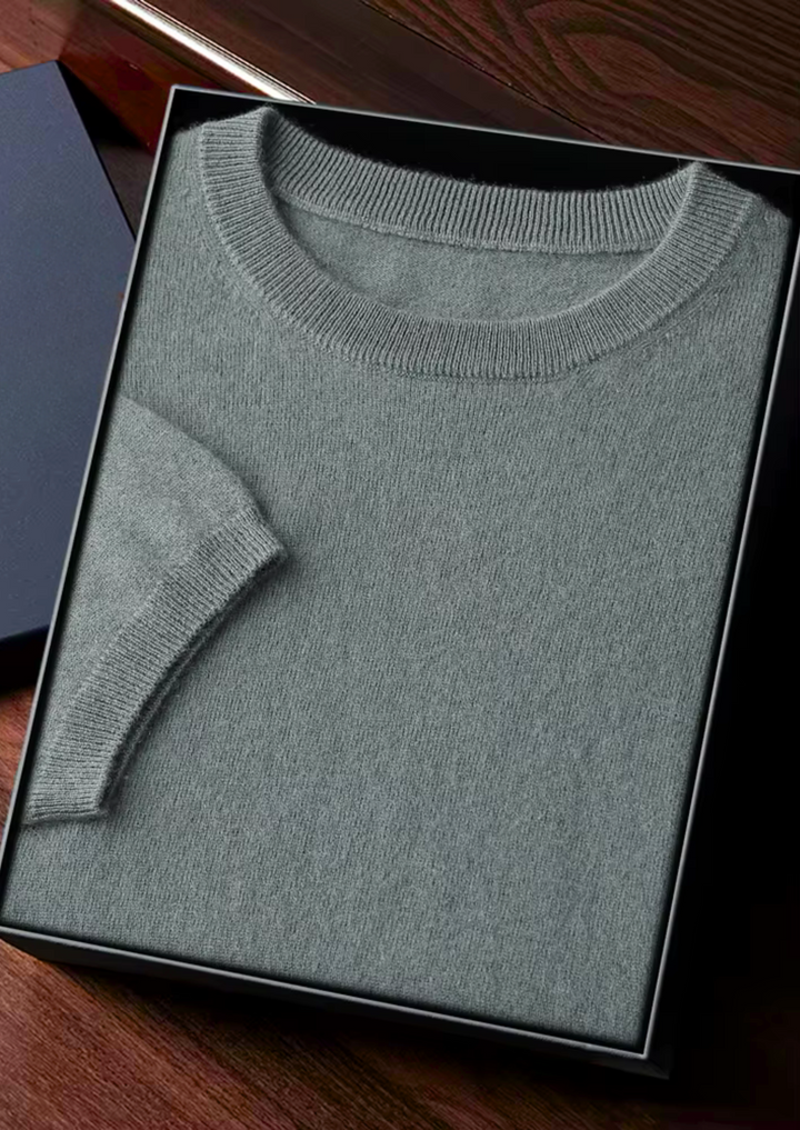 Soft-Touch CLASSIC CREWNECK T-SHIRT.