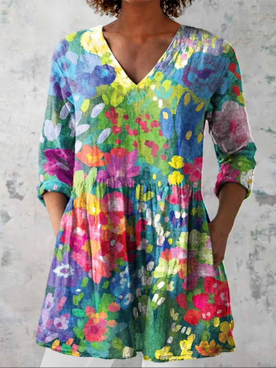 Cali Extended V-Neck Tee - Elena Harper