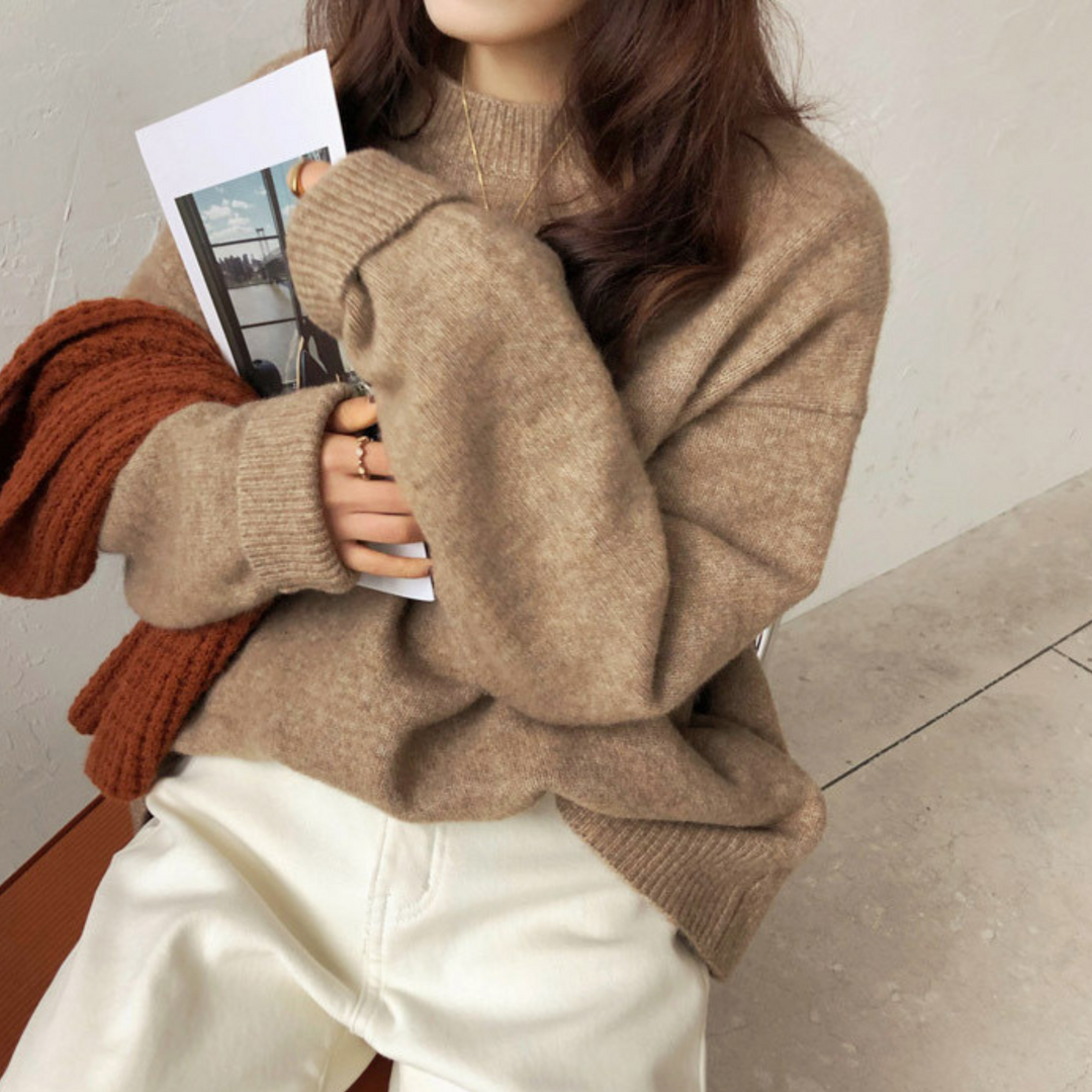 Sofía Comfortable and Elegant Sweater for Home, view 4 - Elena Harper