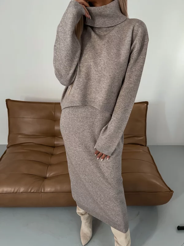 Nicole Knitted Set for Autumn/Winter for Women - Elena Harper