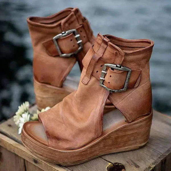 TORI – CHIC BUCKLE WEDGE SANDALS