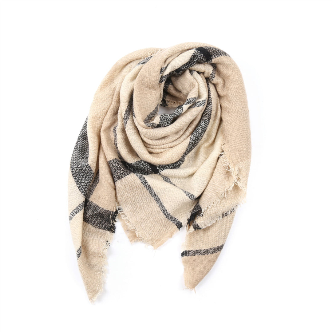Women's Checkered Scarf with Fringes