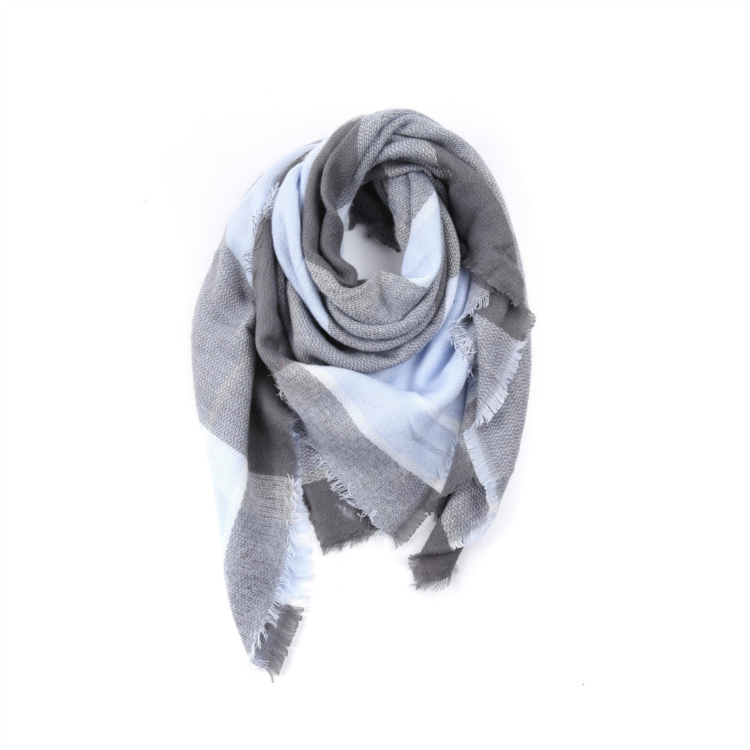 Women's Checkered Scarf with Fringes