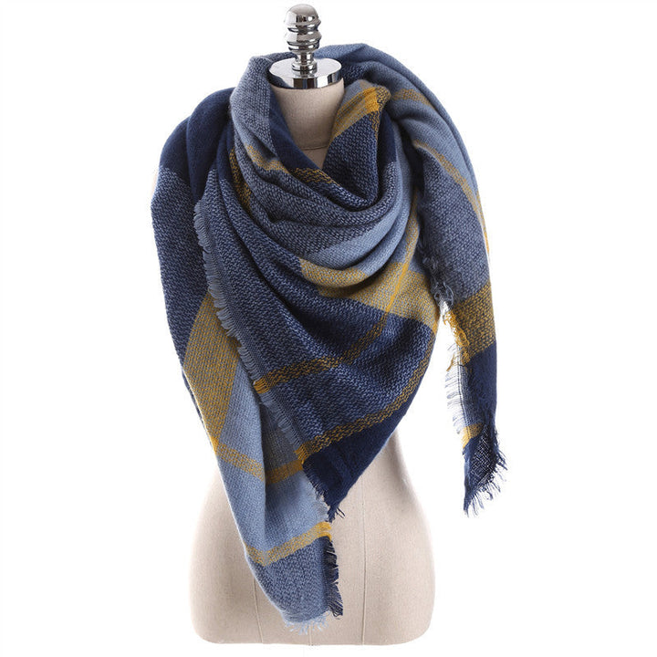 Women's Checkered Scarf with Fringes