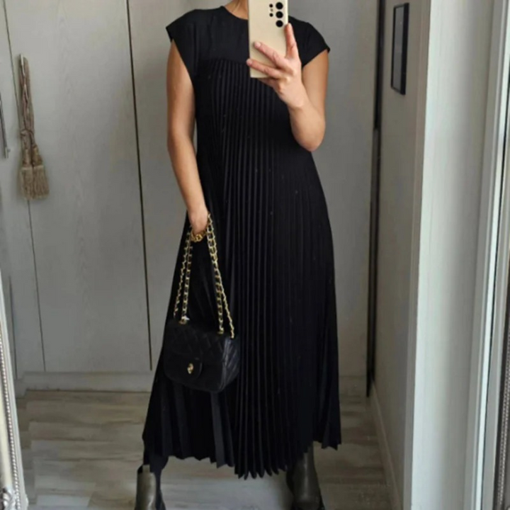 Seline Lightweight and Fresh Pleated Dress - Elena Harper