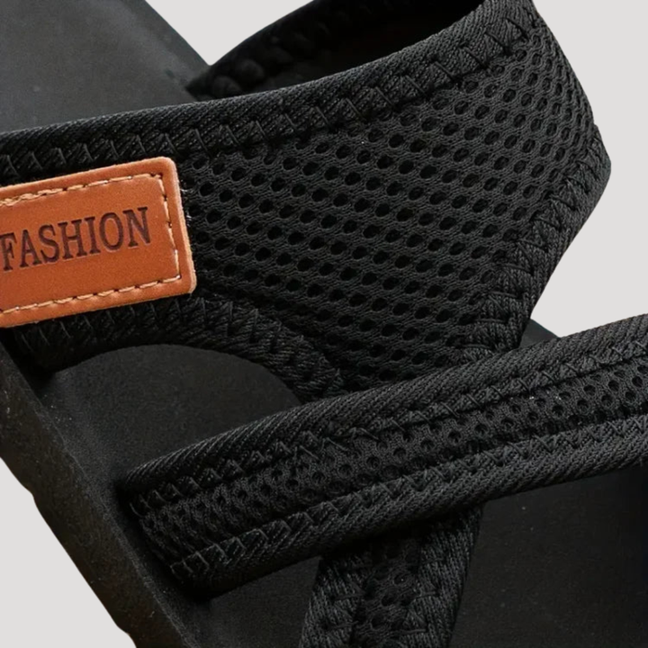 Breathable Flat Sandals with Crossed Straps