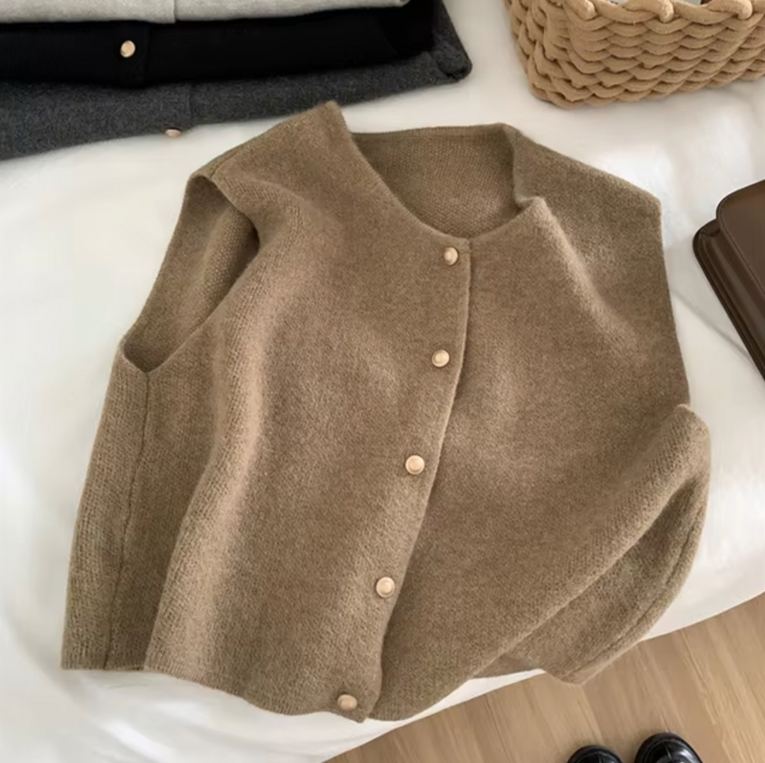 Aura - Knitted Sleeveless Cardigan