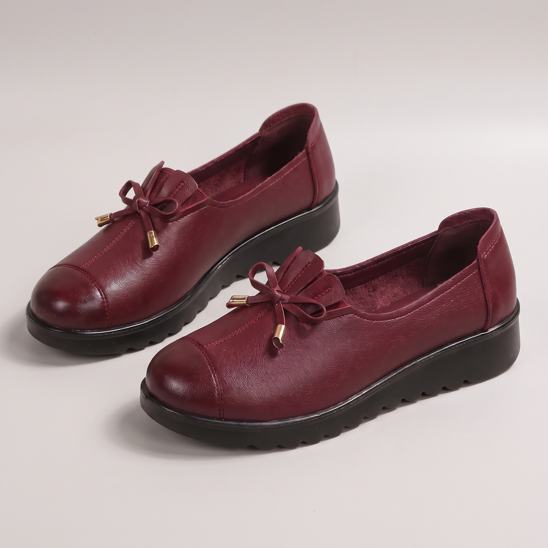 Olivia | Classic and Elegant Women's Leather Loafers with Decorative Bow