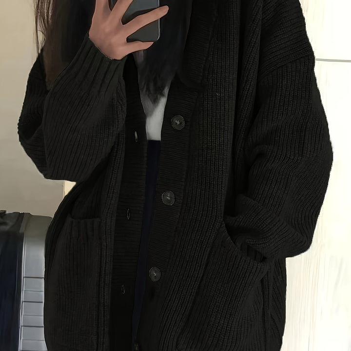 Women's Relaxed Cardigan with Buttons and Pockets - Soft and Versatile