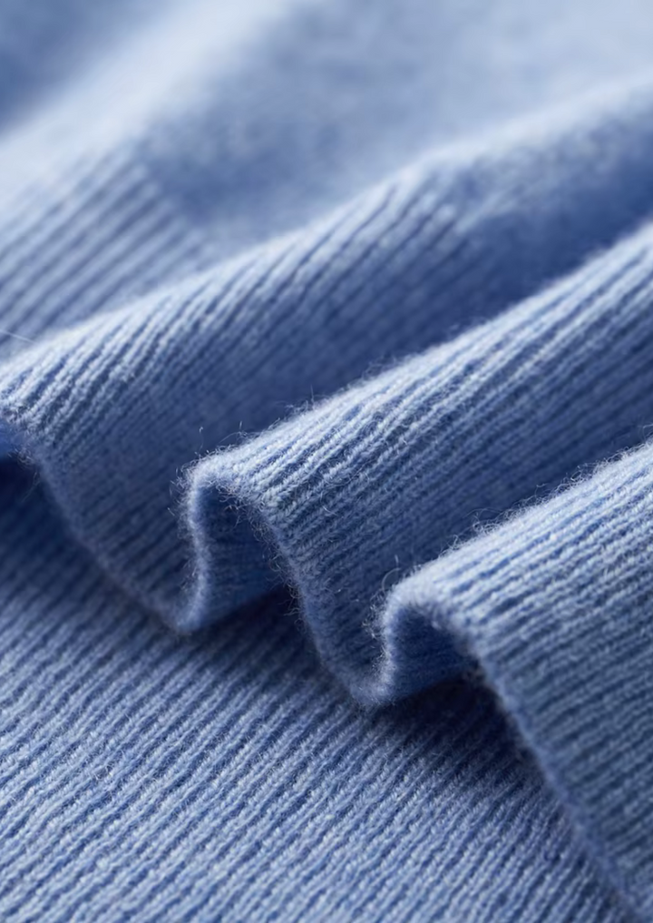 Soft-Touch CLASSIC CREWNECK T-SHIRT.