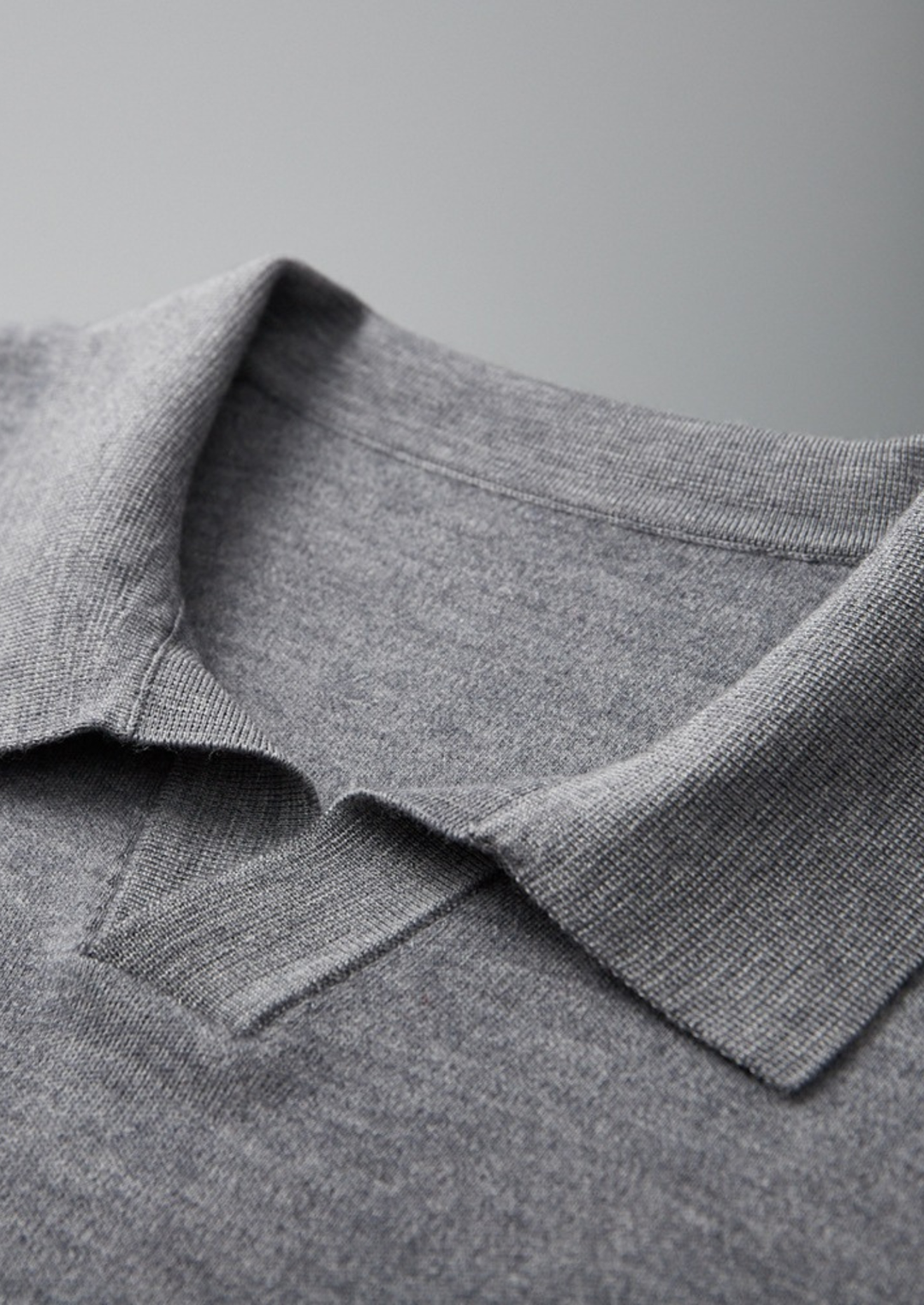 100% CASHMERE BUTTONLESS SWEATER POLO.