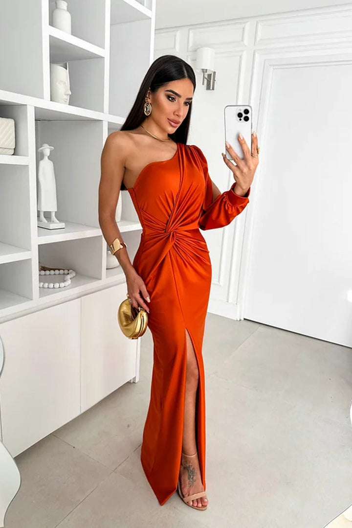 Aria Graceful Dress With Impeccable Finesse - Elena Harper