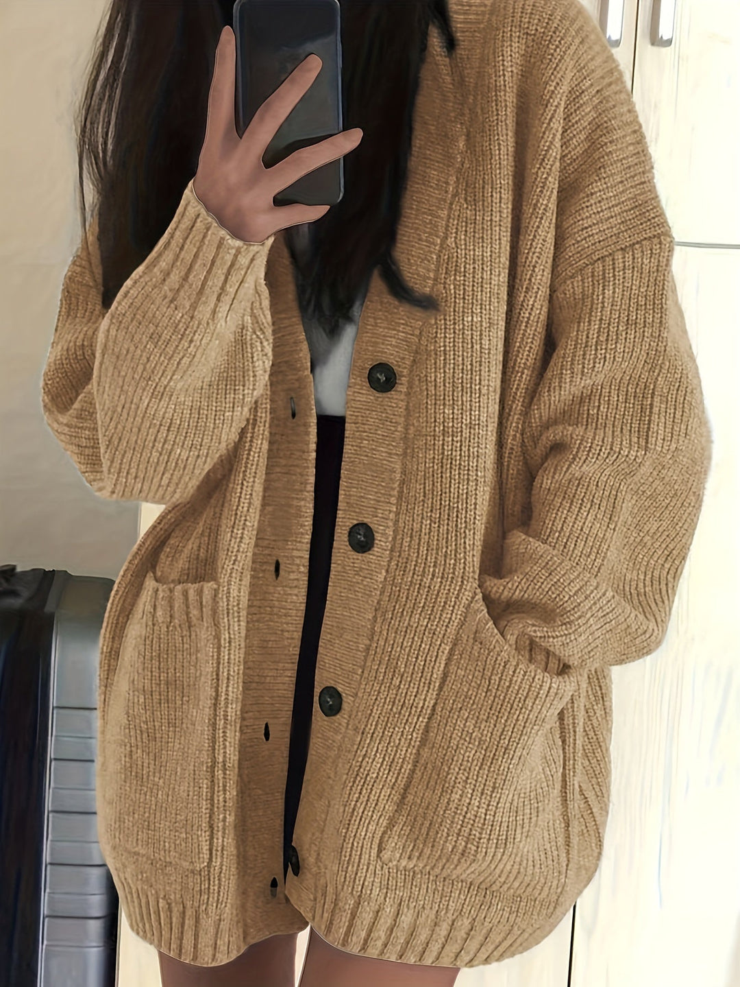 Charlotte - Elegant Oversized Buttoned Cardigan