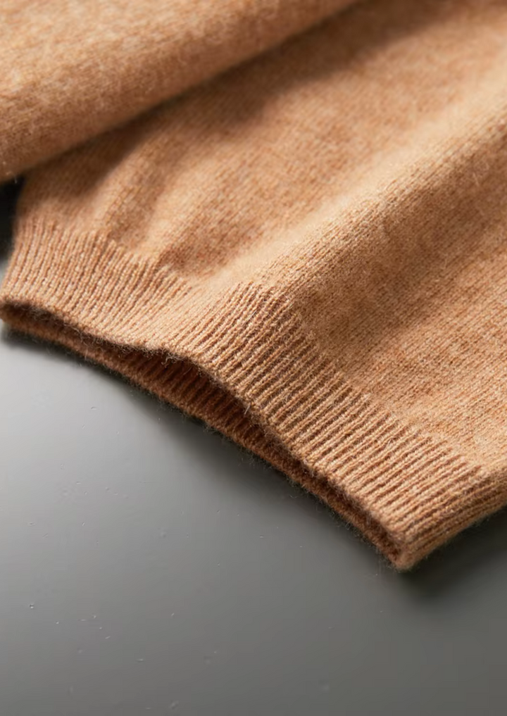Soft-Touch CLASSIC CREWNECK T-SHIRT.