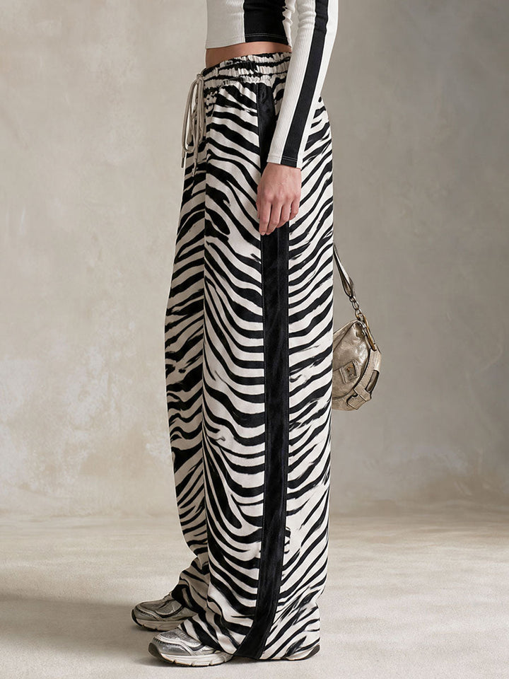Casual Retro Black And White Color-Blocked Zebra Print Cotton Faux Suede Trim Pants, view 6 - Elena Harper