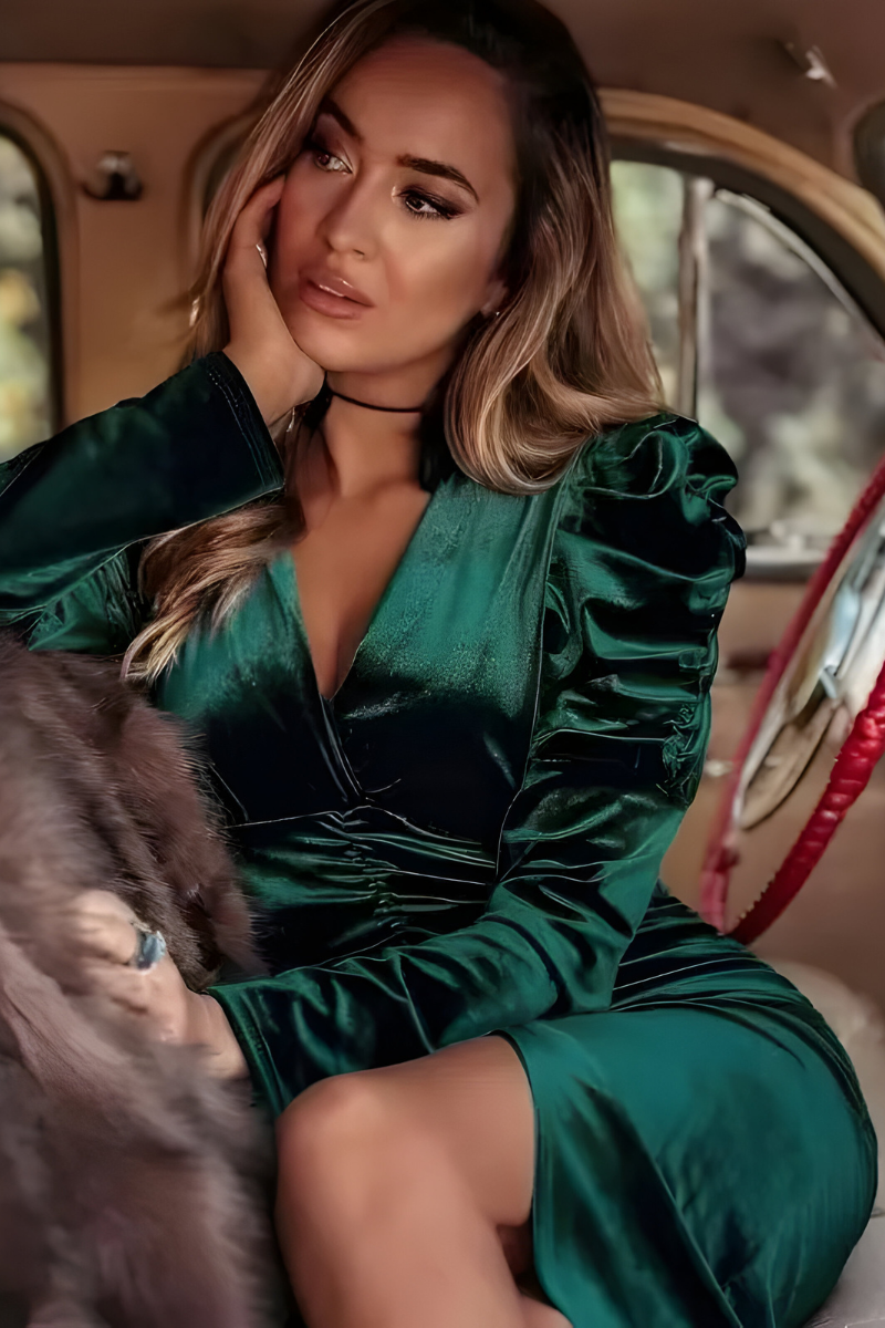 Vena™ | Elegant Ruched Midi Dress
