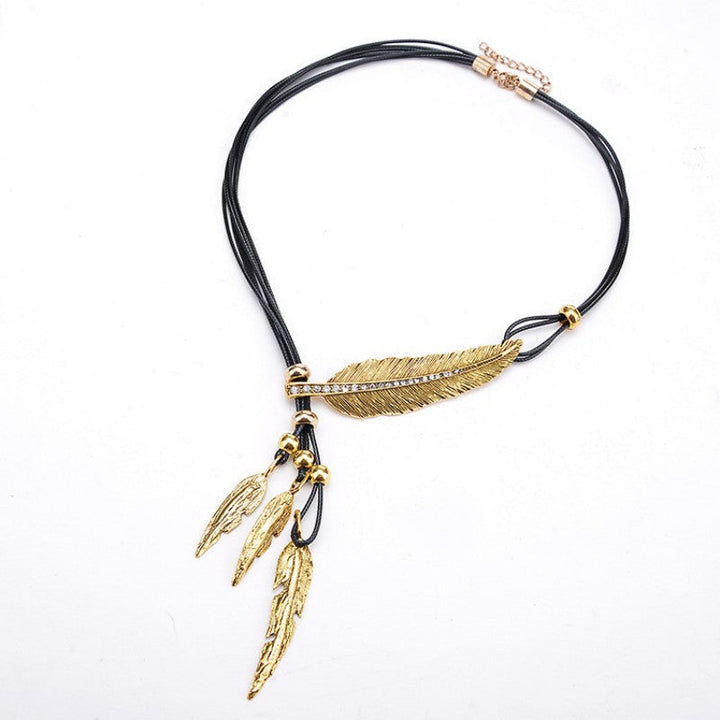 Vintage Feather Pendant Necklace