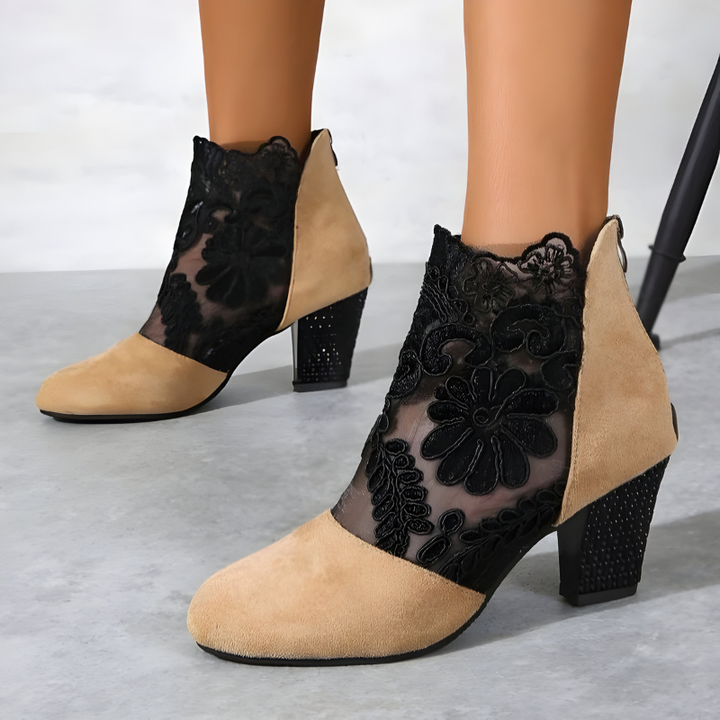 WIDE TOE HEELS FOR WOMEN