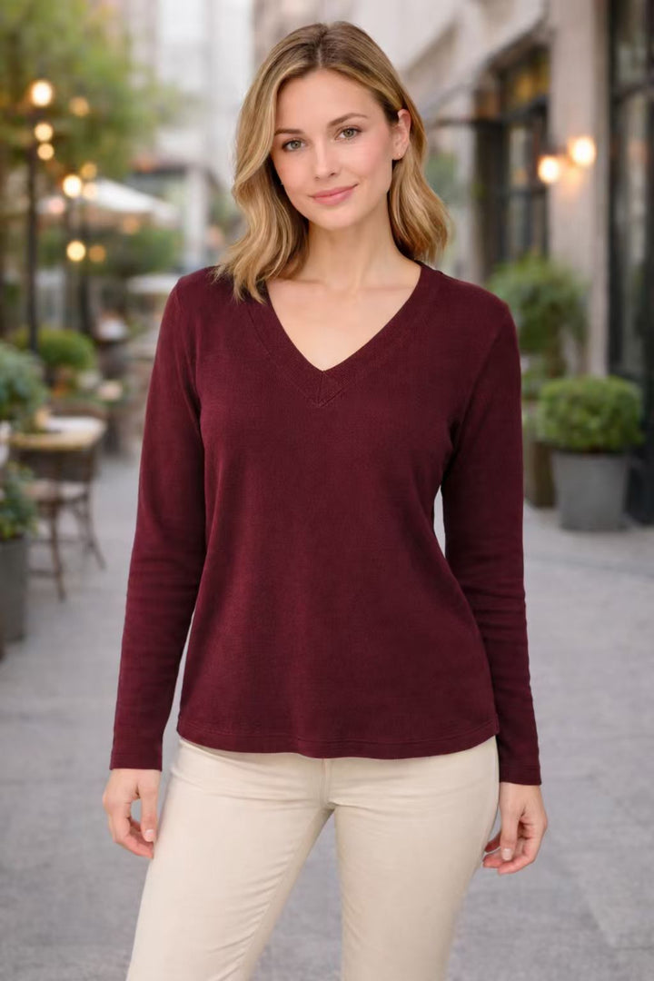 Amara I Vintage Pullover with V-Neck