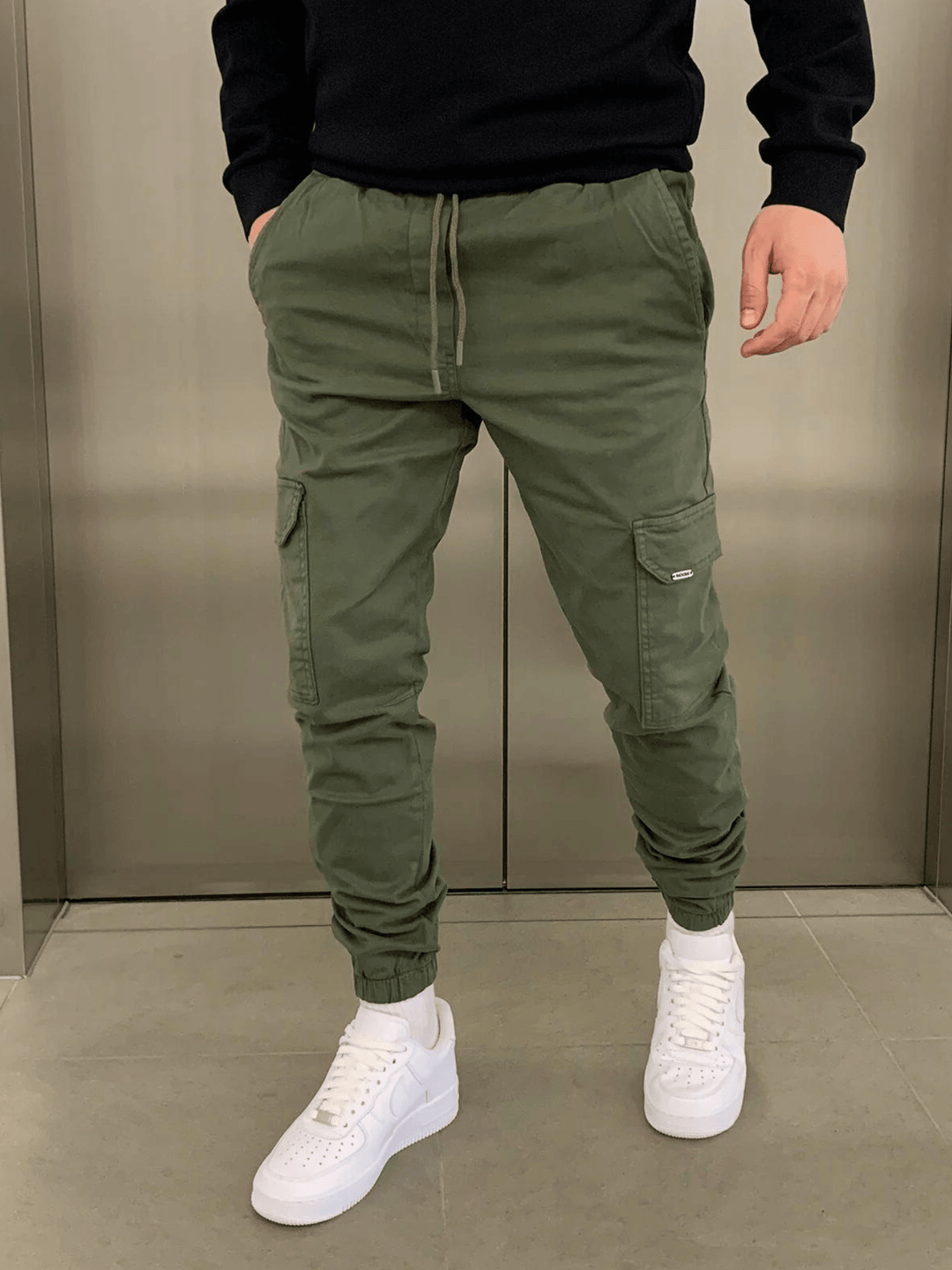 Men's Casual Fit Cargo Joggers – Comfortable and Modern Pants with Practical Pockets