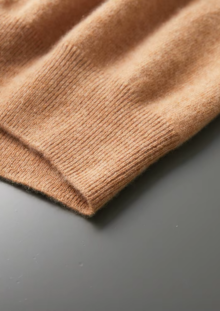 Soft-Touch CLASSIC CREWNECK T-SHIRT.