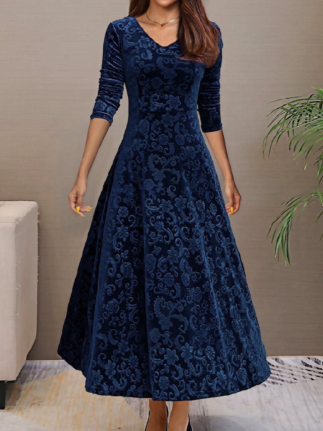 Eluned - Elegant Velvet Party Dress