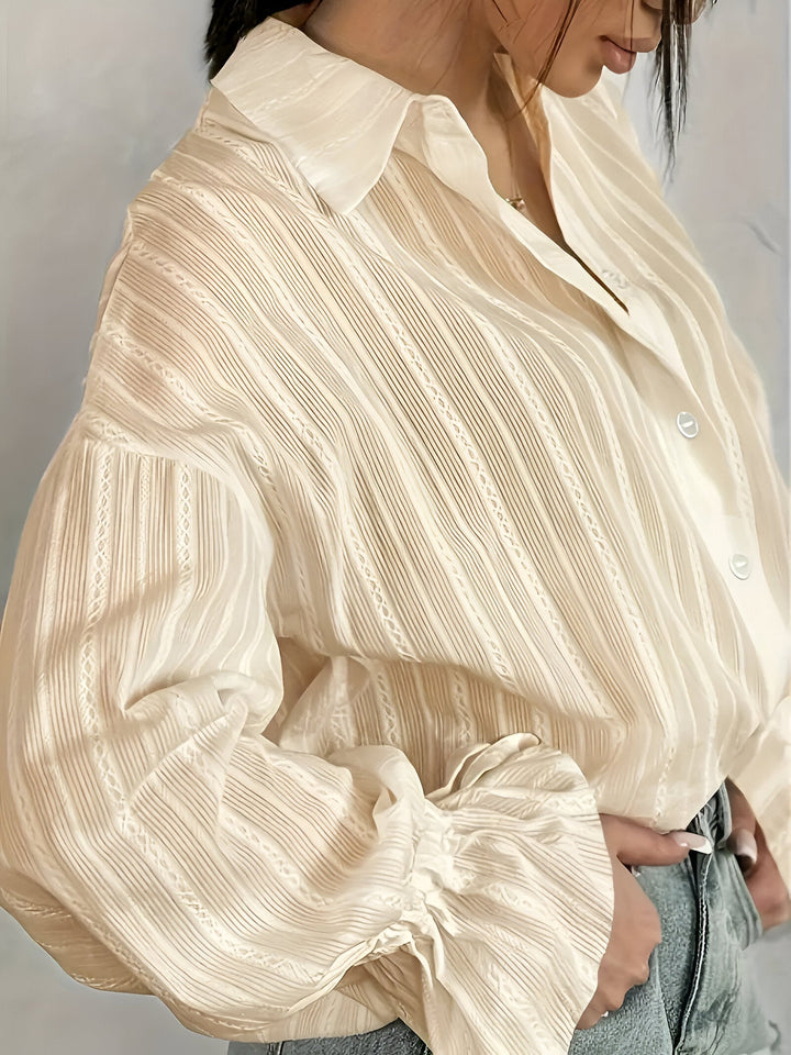 Benja - Shirt with Embroidered Collar