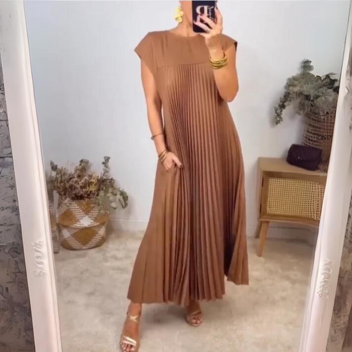 Seline Lightweight and Fresh Pleated Dress - Elena Harper
